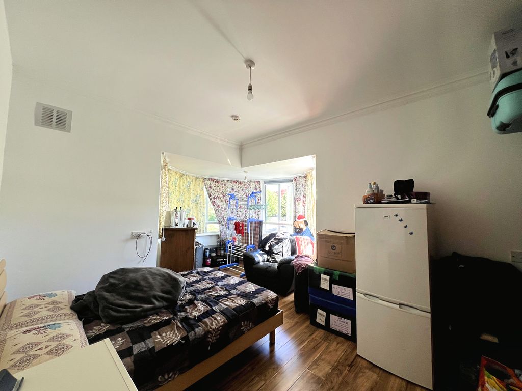 Property photo 1 of 1