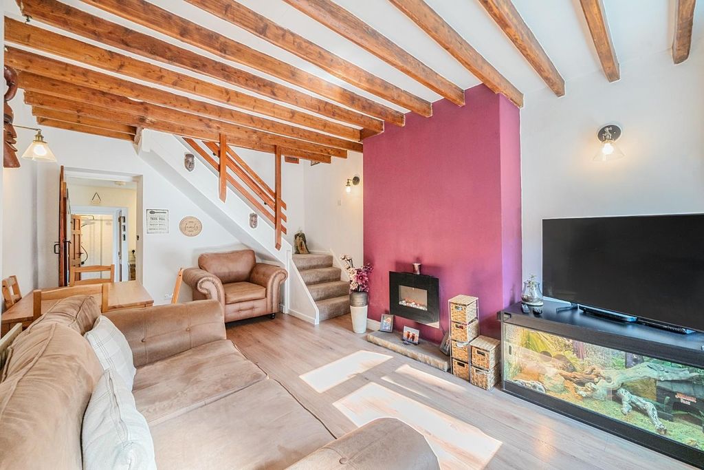 Property photo 1 of 12 1297234-1-682Cad58E66c6-Arw.Jpg