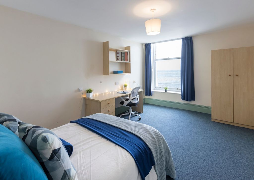 Property photo 1 of 1 Carpenter Premium Sea Collection All Bills Included