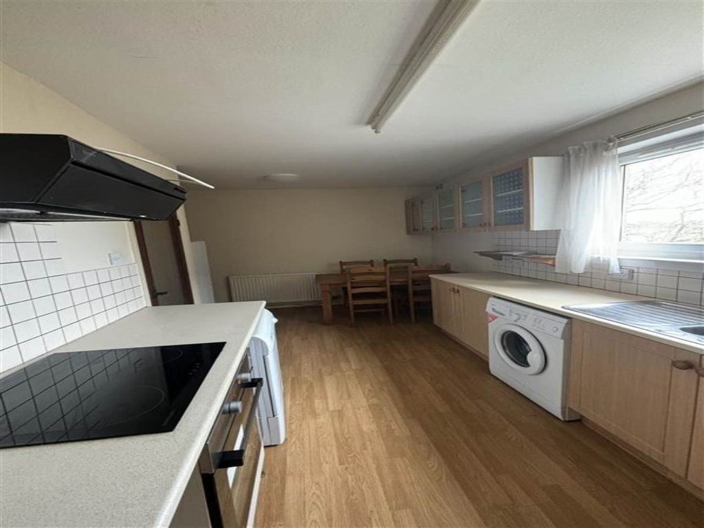 Property photo 2 of 5 B6d1194B-05Ae-4E4A-9178-c967669c9F0B