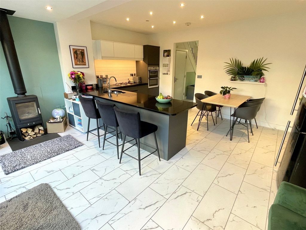 Property photo 2 of 23 Kitchen Diner