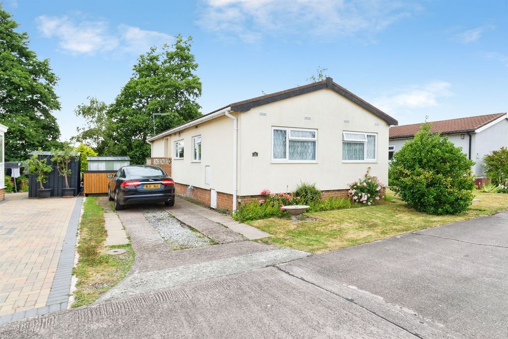 Property photo 1 of 20