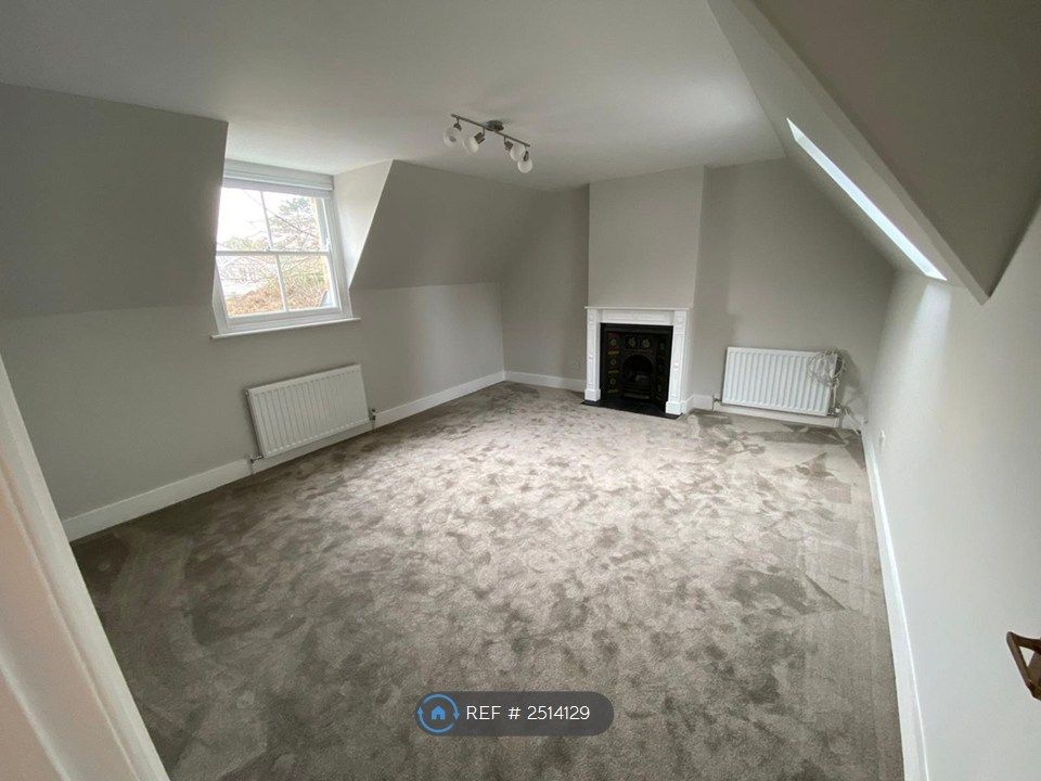 Property photo 2 of 12 Living Room
