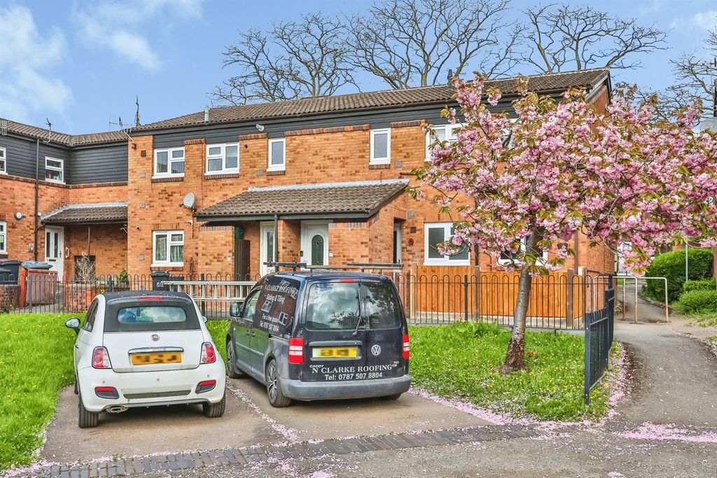Property photo 2 of 21