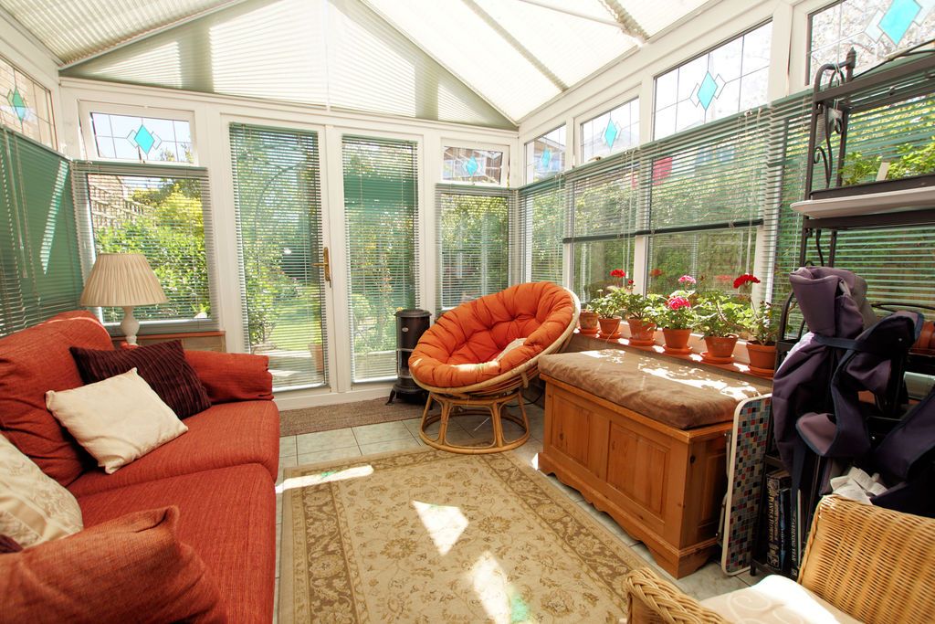Property photo 3 of 18 Conservatory