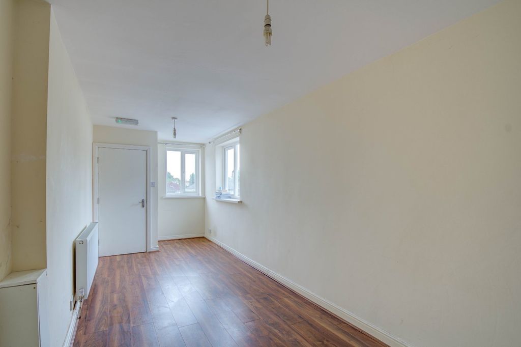 Property photo 2 of 7 Picture No. 94