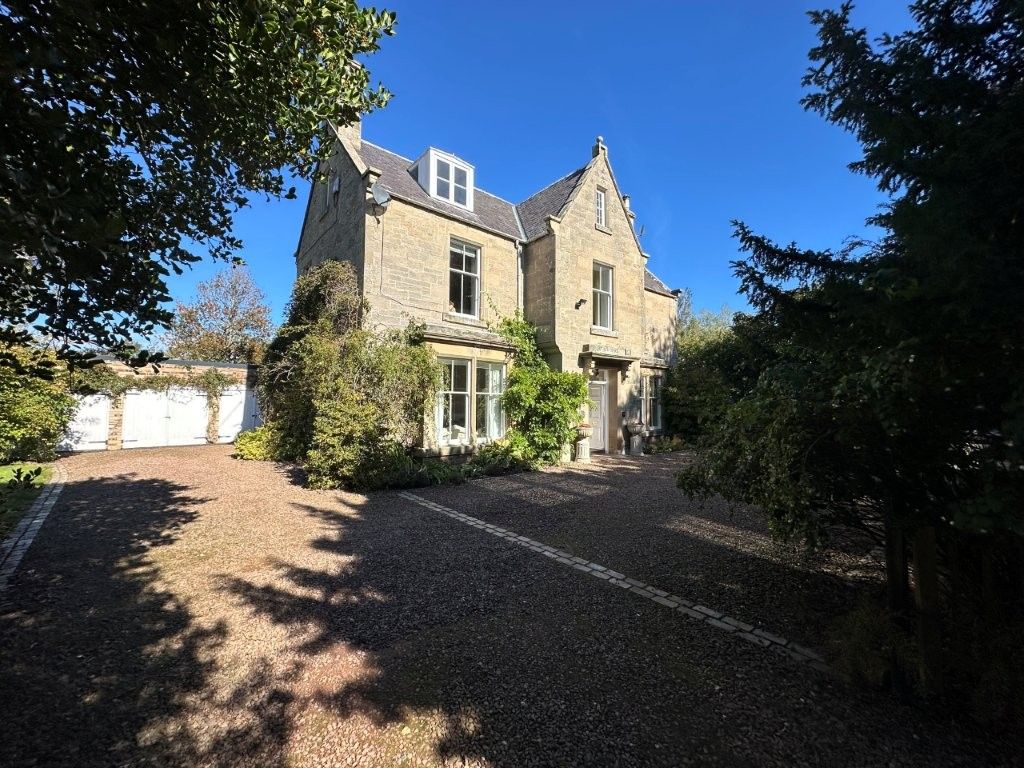 Property photo 3 of 45