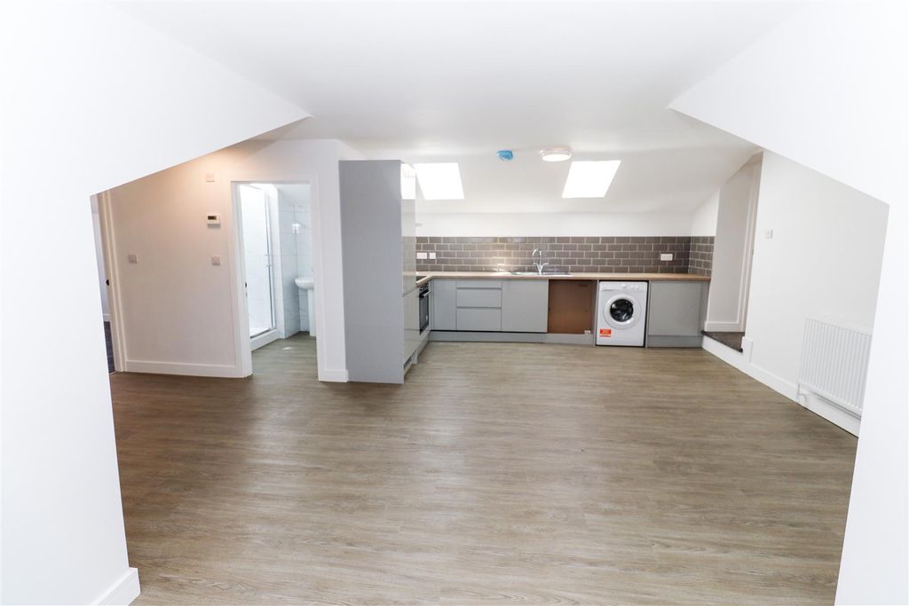 Property photo 2 of 13 Img_1360.Jpg