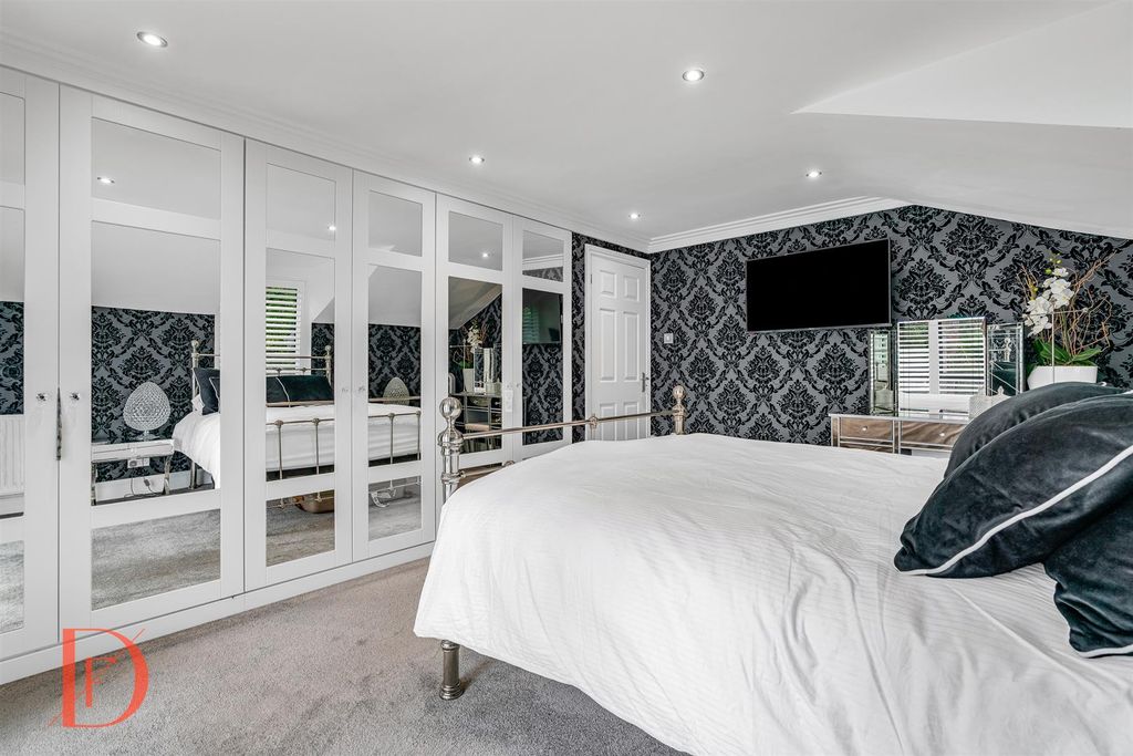 Additional image 31 of 4 bed detached house for saleWoodbury Hill, Loughton IG10