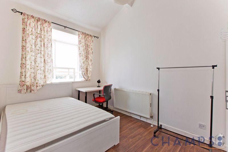 Property photo 3 of 8 Gallery