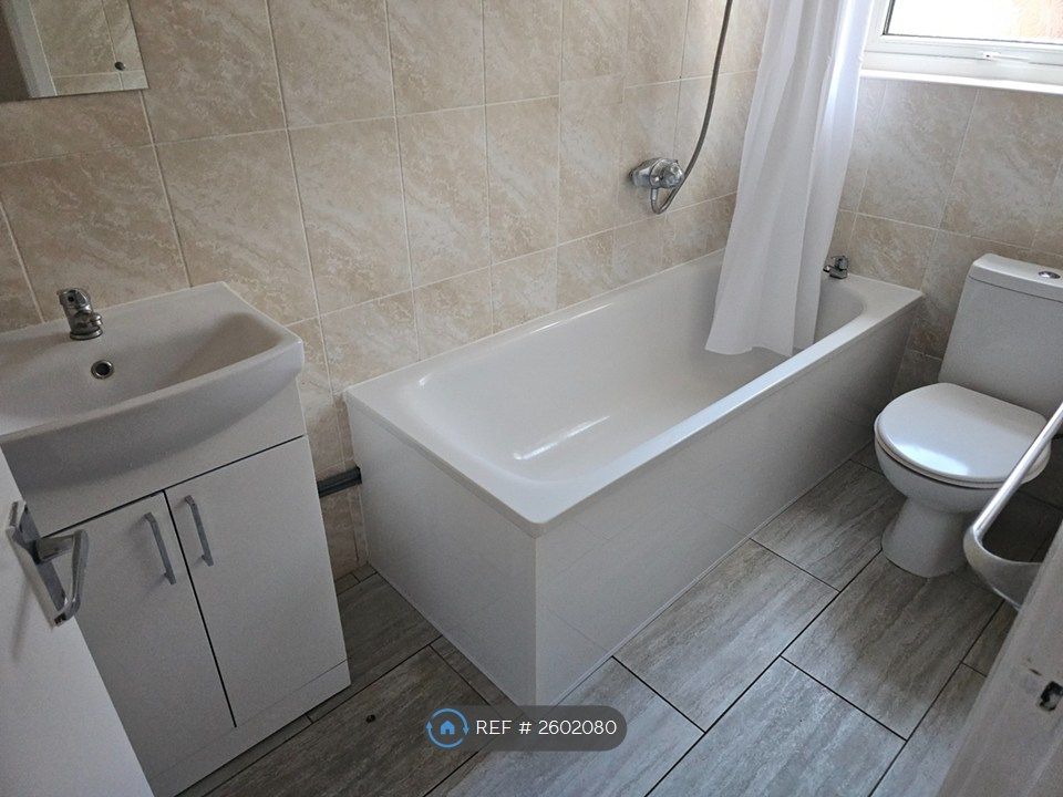 Property photo 3 of 25