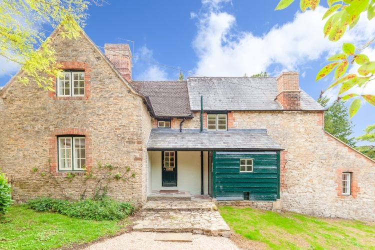 Property photo 1 of 15 229852