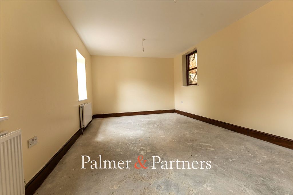 Property photo 3 of 10 Picture No. 02