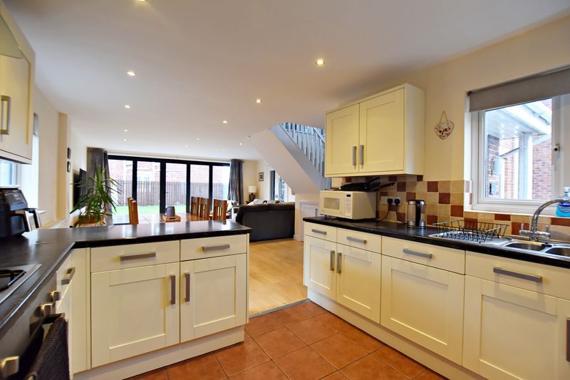 Property photo 3 of 27 Photo 7