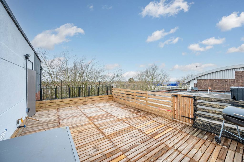 Property photo 1 of 2