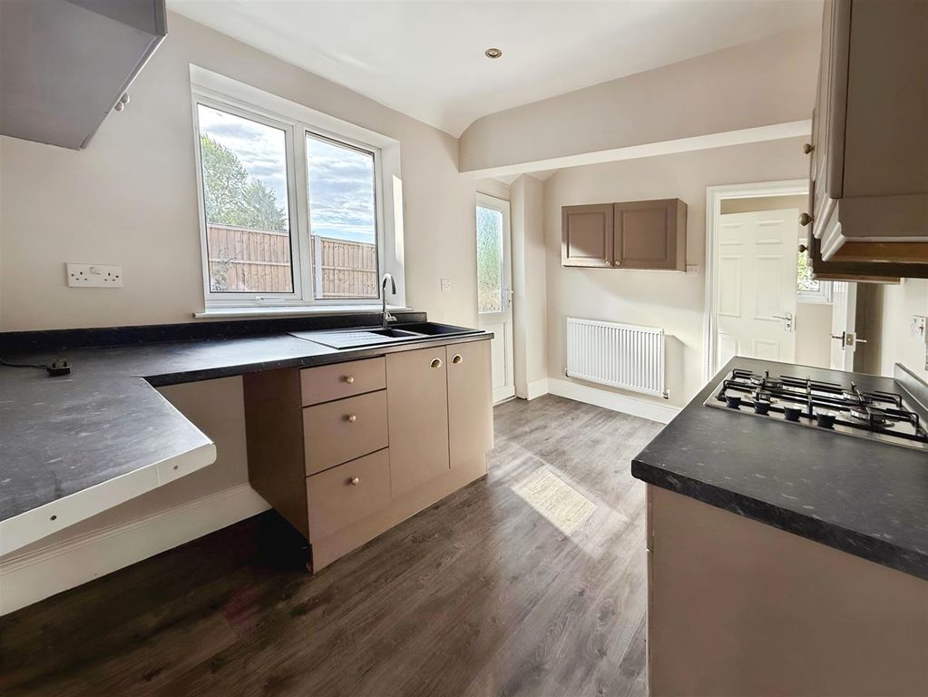 Property photo 2 of 19 Kitchen