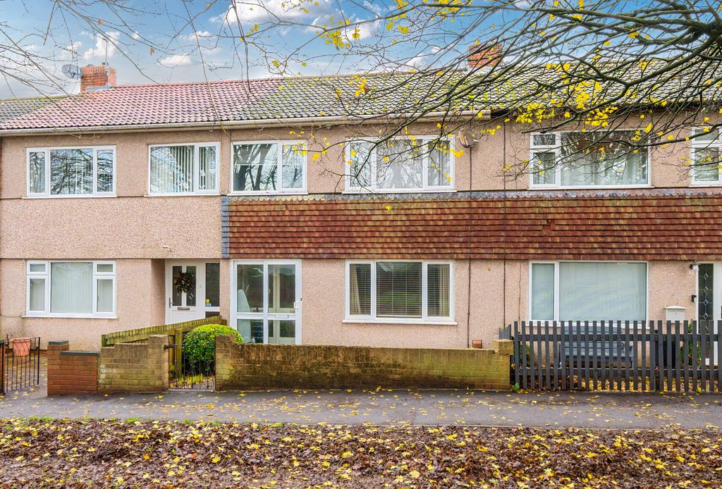 Property photo 1 of 13 Toddington Close