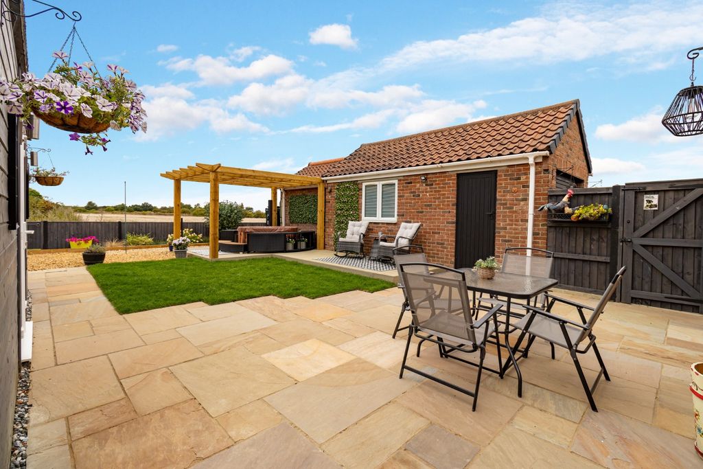 Property photo 3 of 38 44832817