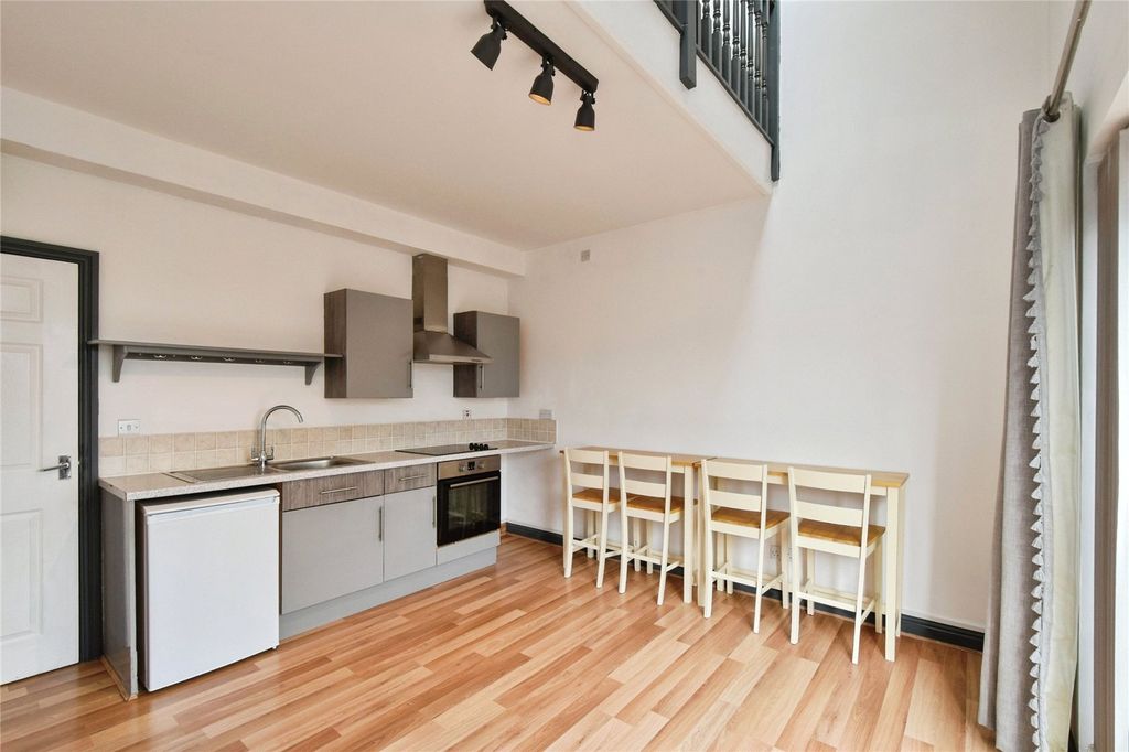 Property photo 3 of 14 Picture No. 07