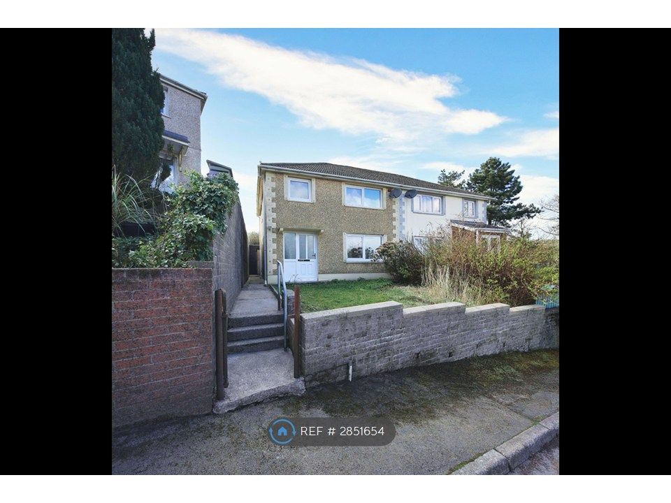 Property photo 1 of 11 Front