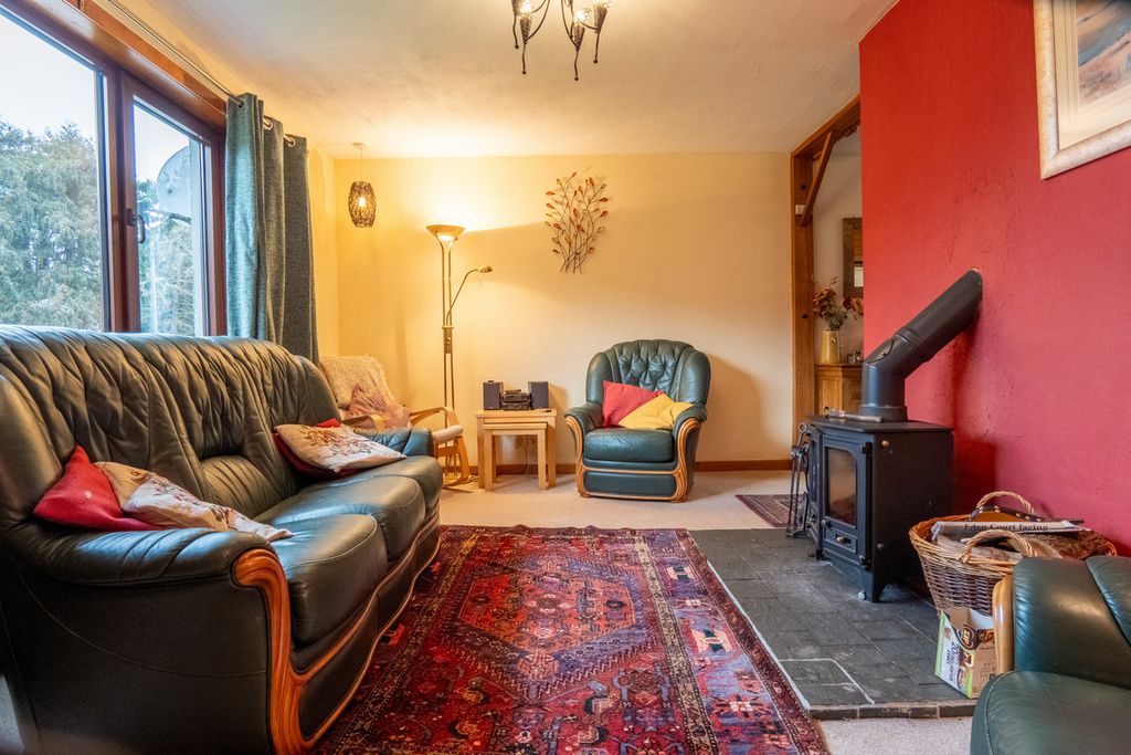 Property photo 2 of 32