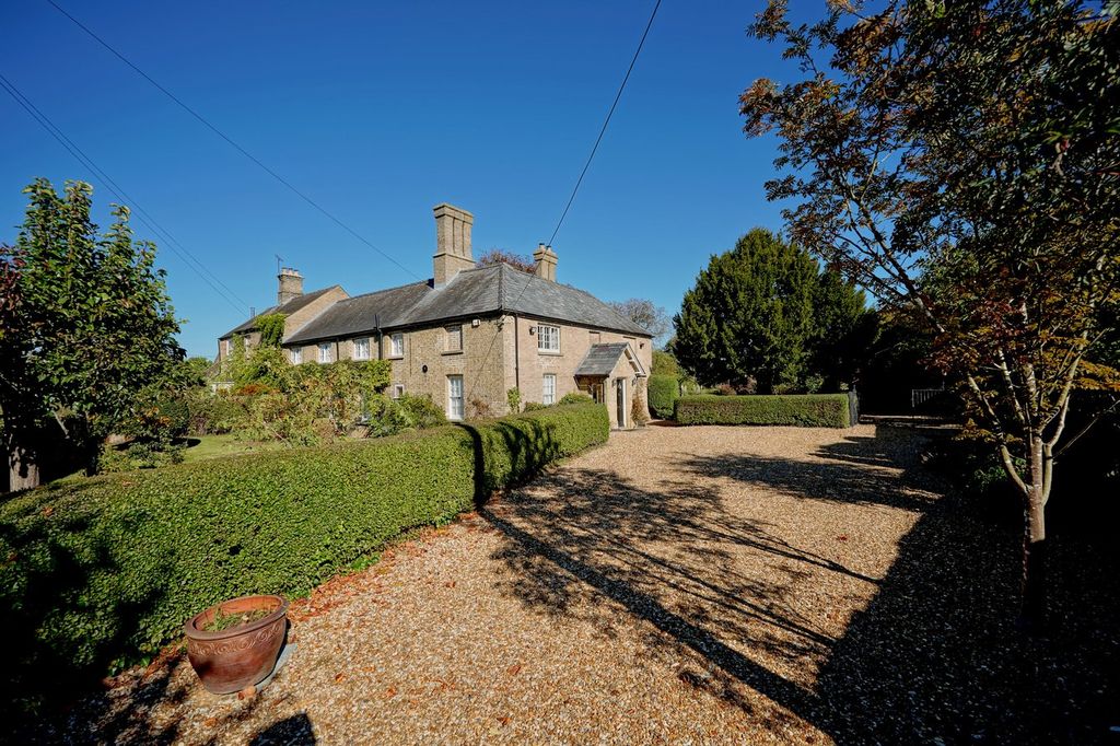 Property photo 1 of 26