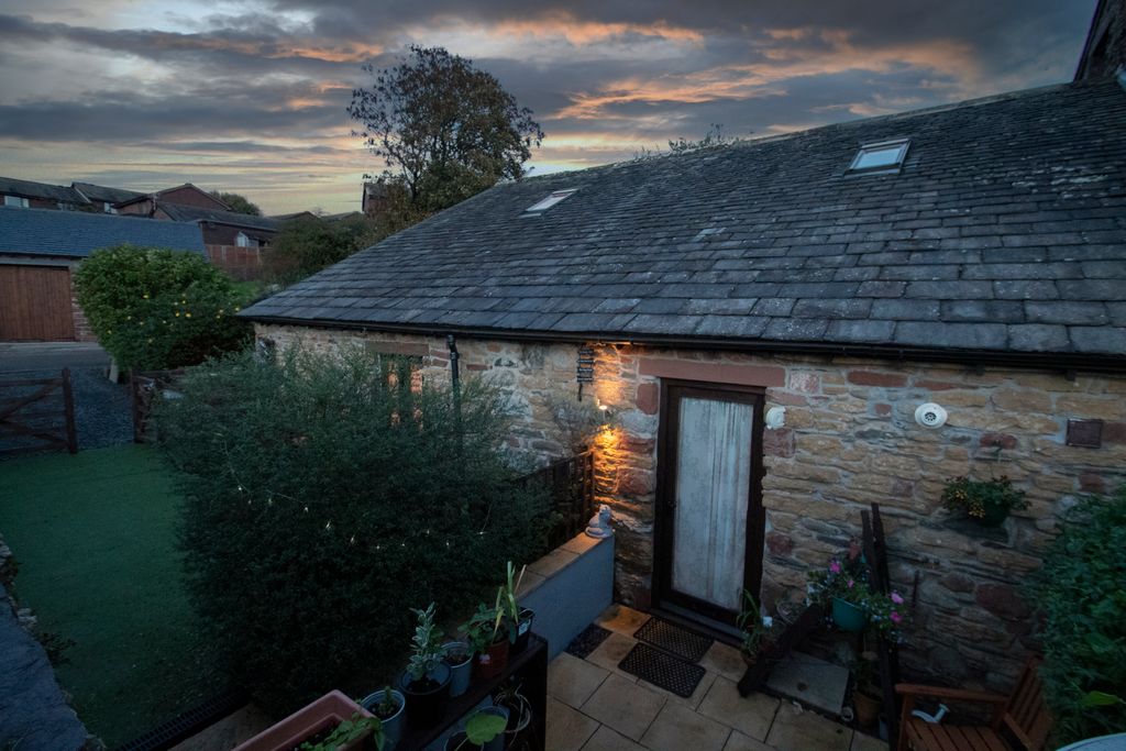 Property photo 3 of 23