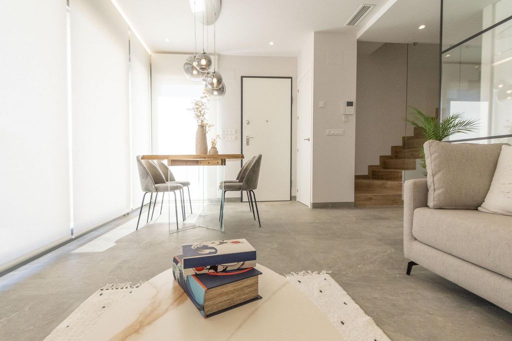 Property photo 3 of 41