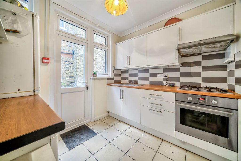 Property photo 3 of 5