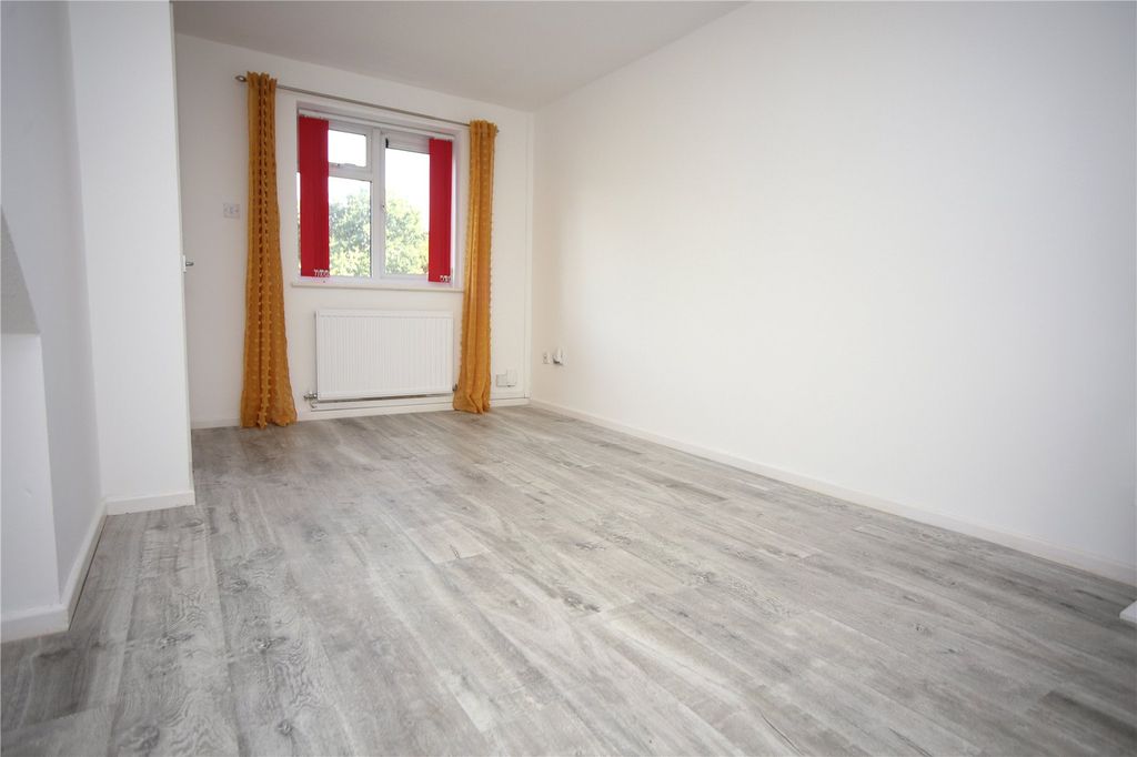 Property photo 3 of 9 Picture No. 20