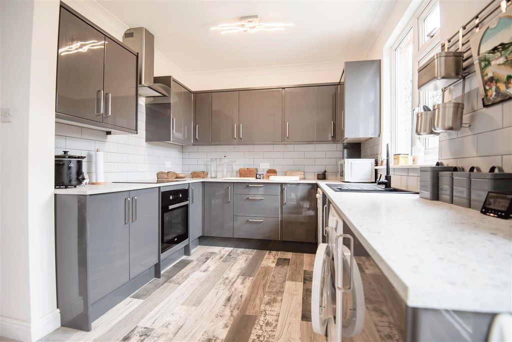 Property photo 2 of 19 Dsc_0366-Hdr.Gif