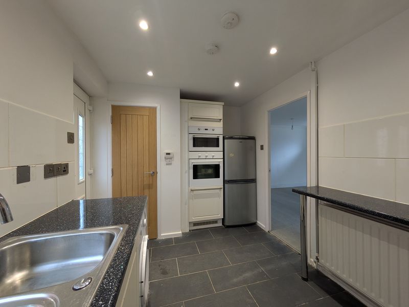 Property photo 3 of 14 Photo 6