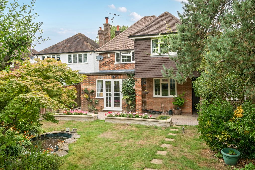 Property photo 2 of 19