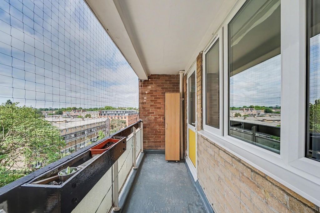 Property photo 2 of 10 Balcony