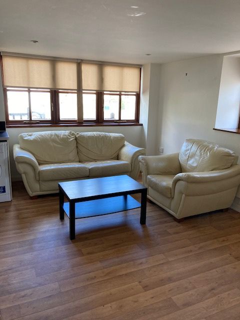 Property photo 3 of 4