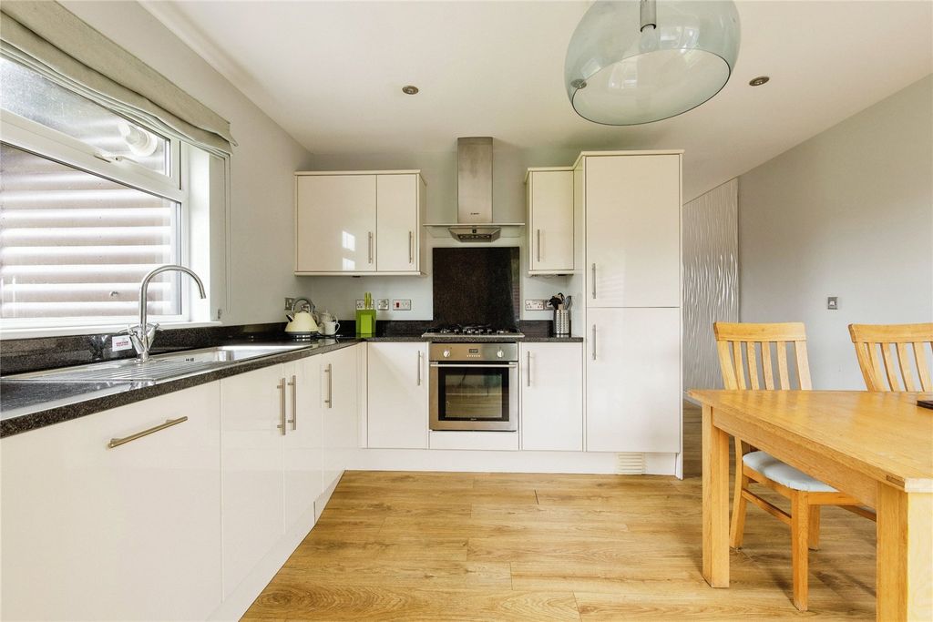 Property photo 3 of 15 Kitchen/Diner