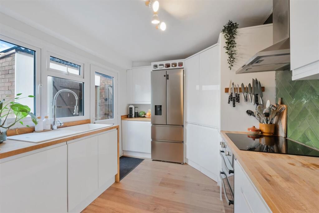 Property photo 3 of 16