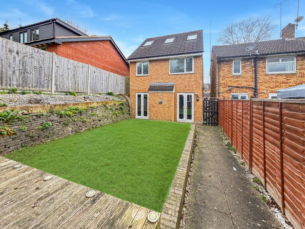 Property photo 2 of 19 5032232