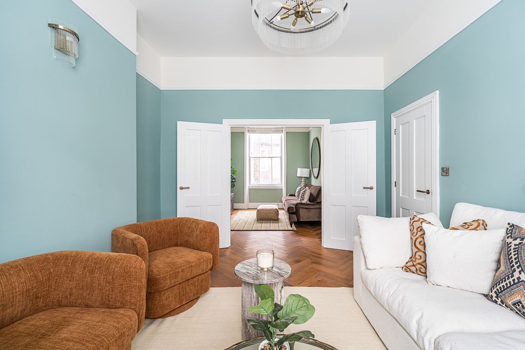 Property photo 1 of 31 71-Warwick-Way-30