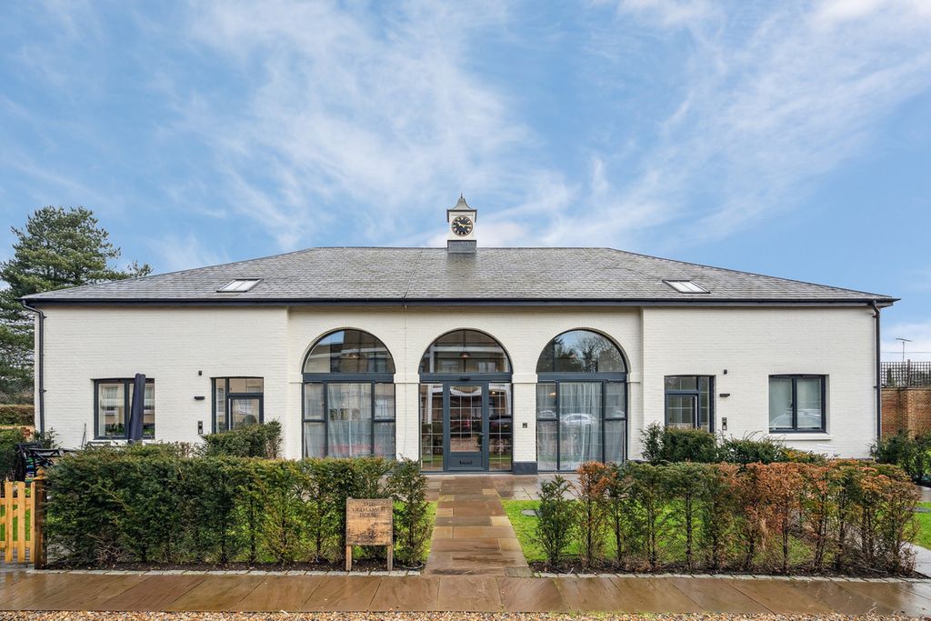 Property photo 1 of 22