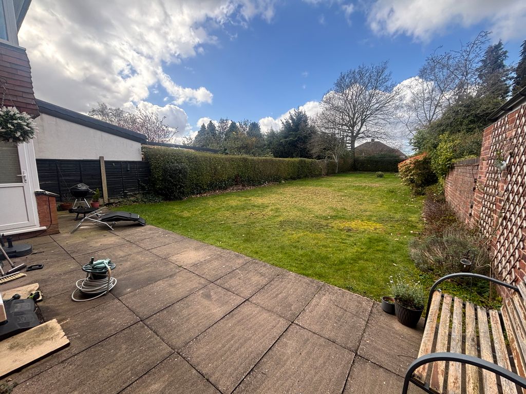 Property photo 2 of 11 Garden