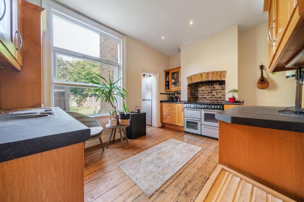 Property photo 2 of 7 Picture 2