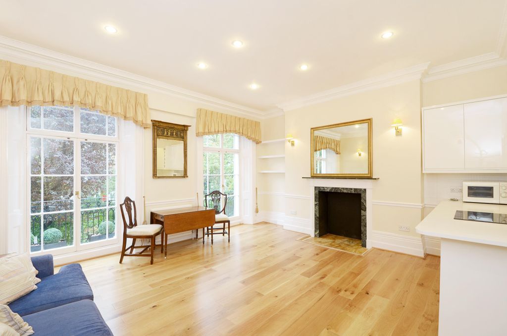 Property photo 1 of 11 Reception