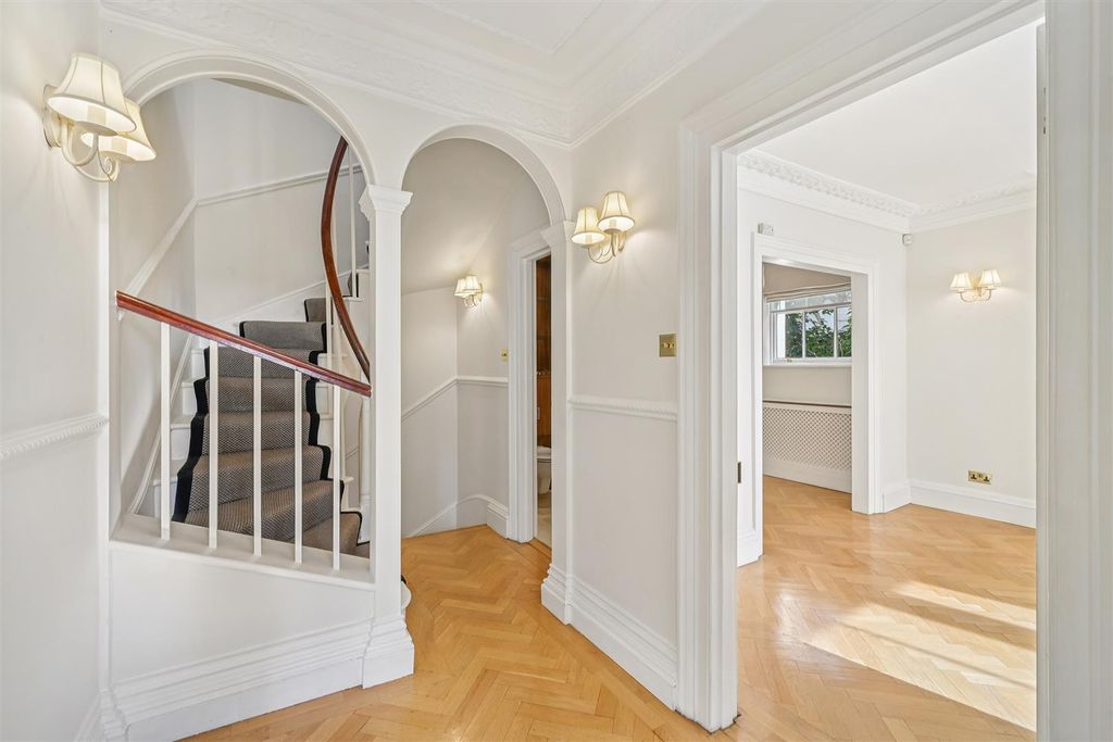 Property photo 3 of 13 Brunswick Place (14).Jpg