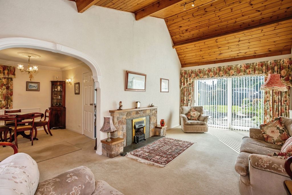 Property photo 3 of 39 Pbox-Img.Jpg