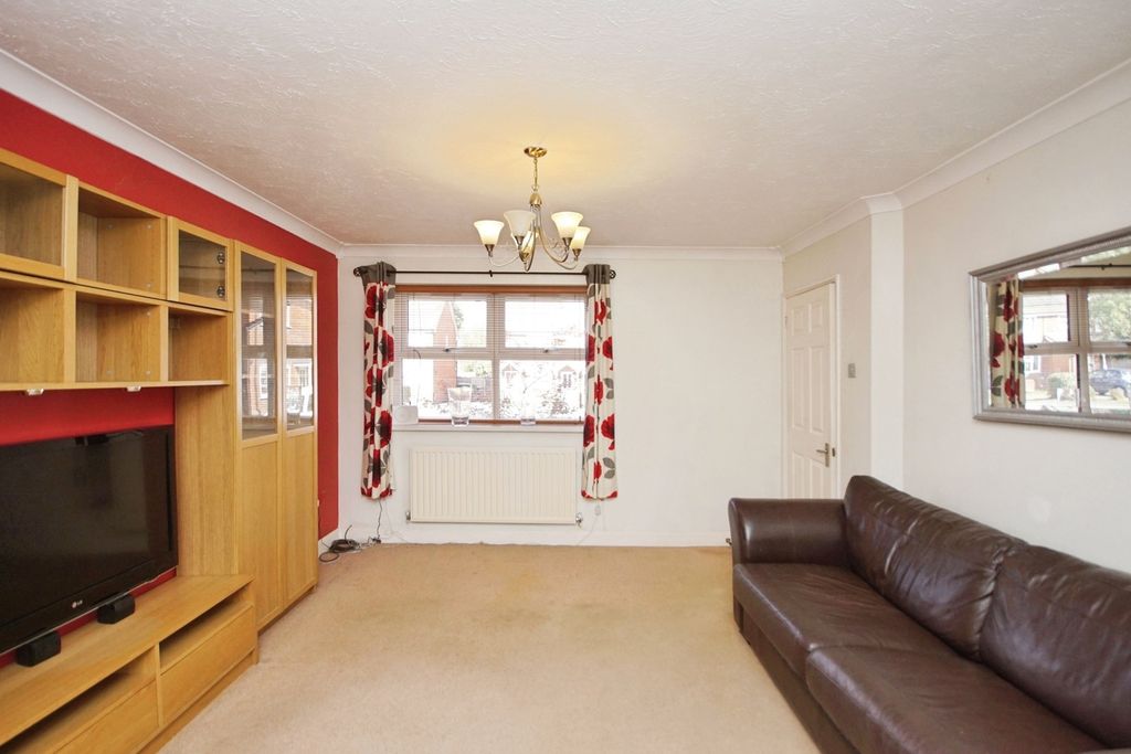 Property photo 2 of 17 Photo