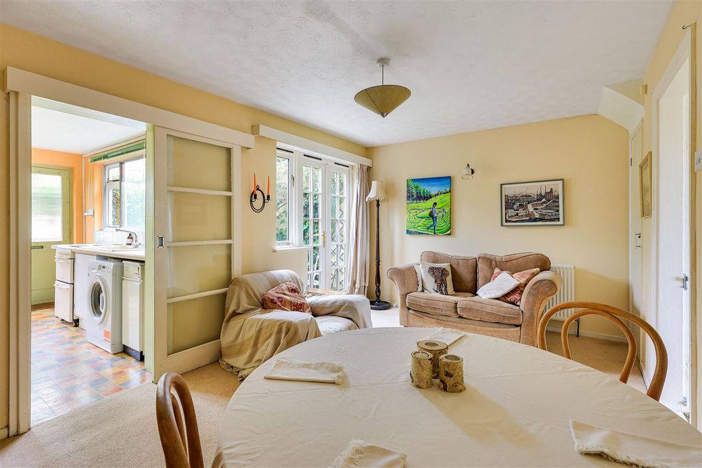 Property photo 3 of 17 Img (15).Jpg
