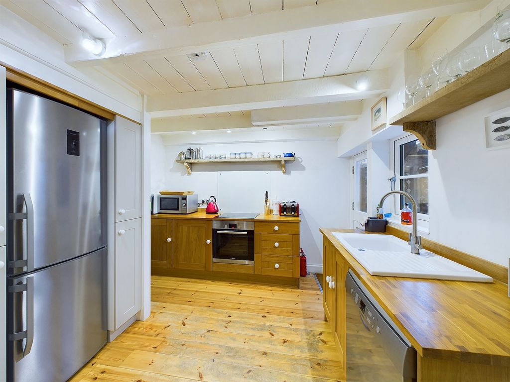 Property photo 3 of 11 Gallery