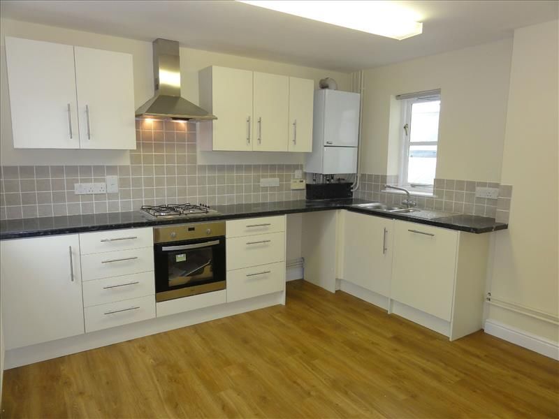 Property photo 2 of 7 Kitchen