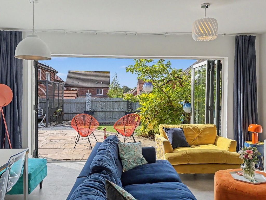 Property photo 3 of 73 4705709